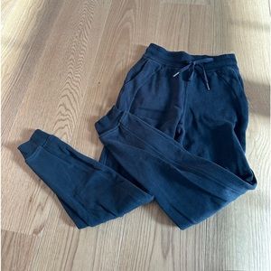 Lululemon Scuba Jogger Sz 2